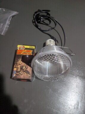 Used Arcadia Clamp Lamp With Zoo Med 100w Red Nightlight Bulb (New)